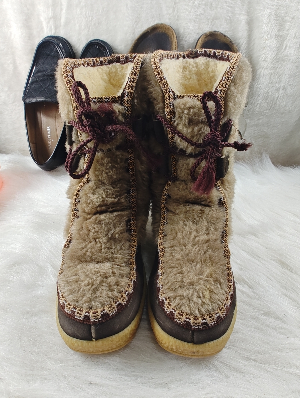 Snowland Shearling Winter Boots Suede Lace Up Women’s Size 6